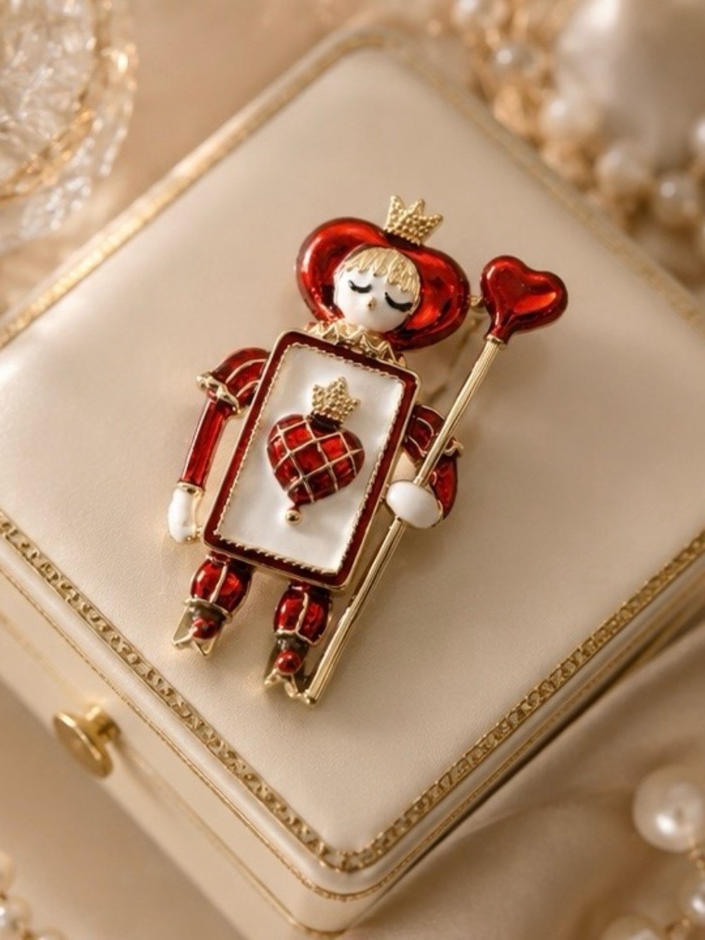 Queen of Hearts Enamel Brooch Pin Red Gold Tone Cute Royal Card Style